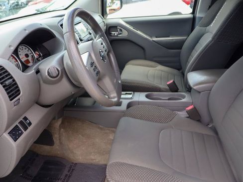 Used 2018 Nissan Frontier SV RWD image 9