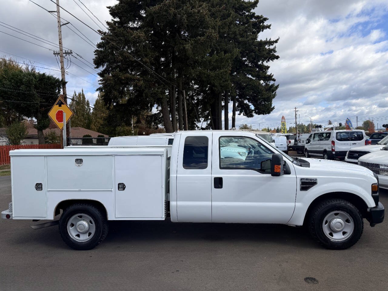 Used 2009 Ford F250 Lariat RWD image 3