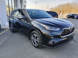 Used 2021 Toyota Highlander XLE video 1