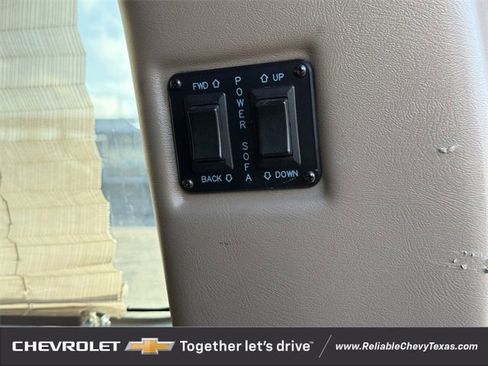 Used 2010 GMC Savana 2500 w/ Preferred Equipment Group image 36