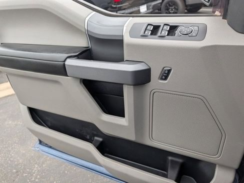 Used 2016 Ford F150 XLT w/ Equipment Group 302A Luxury image 19