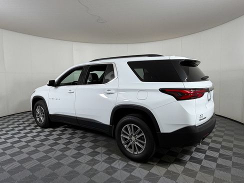 Used 2023 Chevrolet Traverse LT FWD image 3