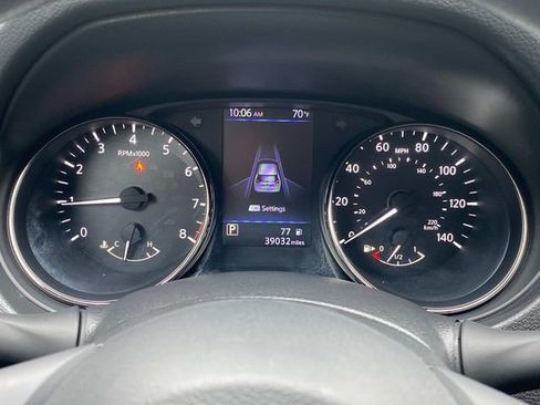 Used 2020 Nissan Rogue S FWD image 17