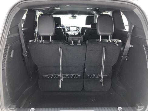 New 2026 Chrysler Pacifica Select image 9