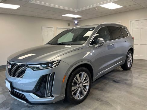 Certified 2024 Cadillac XT6 Premium Luxury AWD/4WD image 4