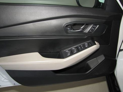 Certified 2023 Honda Accord EX-L image 10