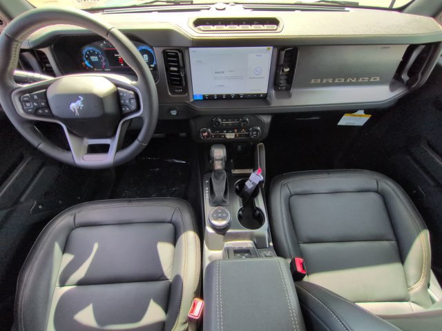 Used 2025 Ford Bronco Badlands AWD/4WD image 17