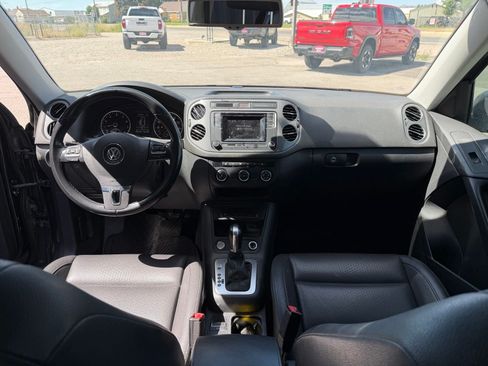 Used 2016 Volkswagen Tiguan S FWD image 11