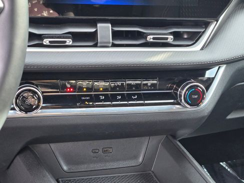 Certified 2025 Chevrolet Equinox LT image 24