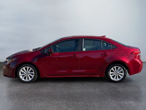 Used 2024 Toyota Corolla LE w/ LE Convenience Package FWD image 8