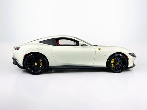 Used 2023 Ferrari Roma RWD image 4