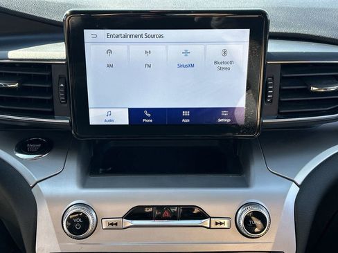 Used 2022 Ford Explorer XLT w/ Equipment Group 202A image 60