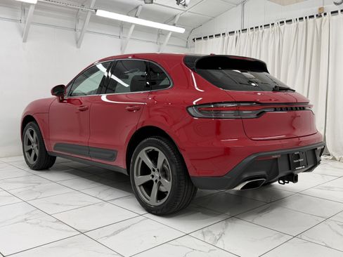Certified 2024 Porsche Macan image 14