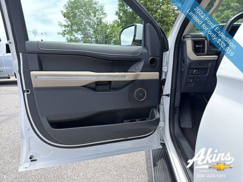 Used 2022 Ford Expedition Limited RWD image 18