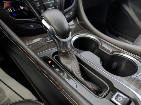 Used 2017 Buick Envision Essence image 16