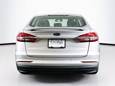 Used 2019 Ford Fusion Titanium image 7