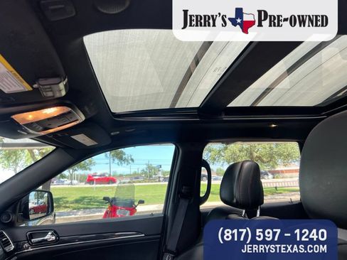 Used 2021 Jeep Grand Cherokee Trailhawk w/ Trailhawk Luxury Group AWD/4WD image 9