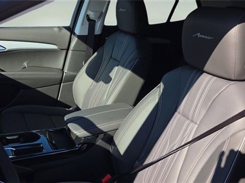 New 2026 Buick Envision Avenir image 30