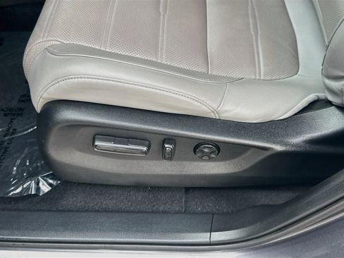 Certified 2020 Honda CR-V EX-L image 17