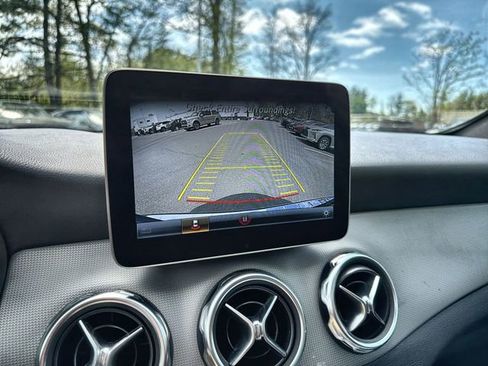 Used 2020 Mercedes-Benz GLA 250 4MATIC image 14