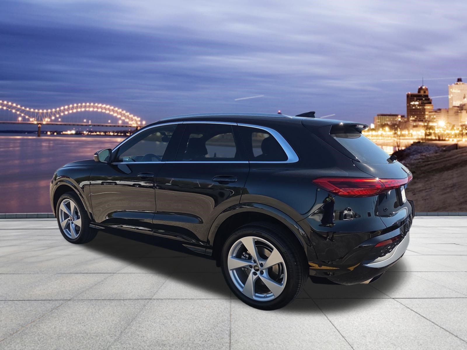 Certified 2026 Audi Q5 Premium Plus w/ Premium Plus AWD/4WD image 3