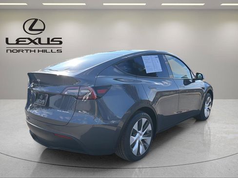 Used 2023 Tesla Model Y Long Range image 5