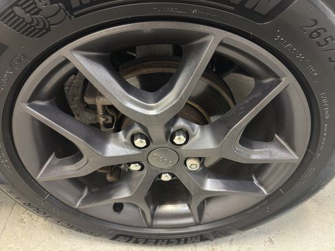 Used 2019 Jeep Grand Cherokee Limited X image 36