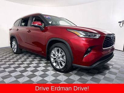 Used 2023 Toyota Highlander Limited