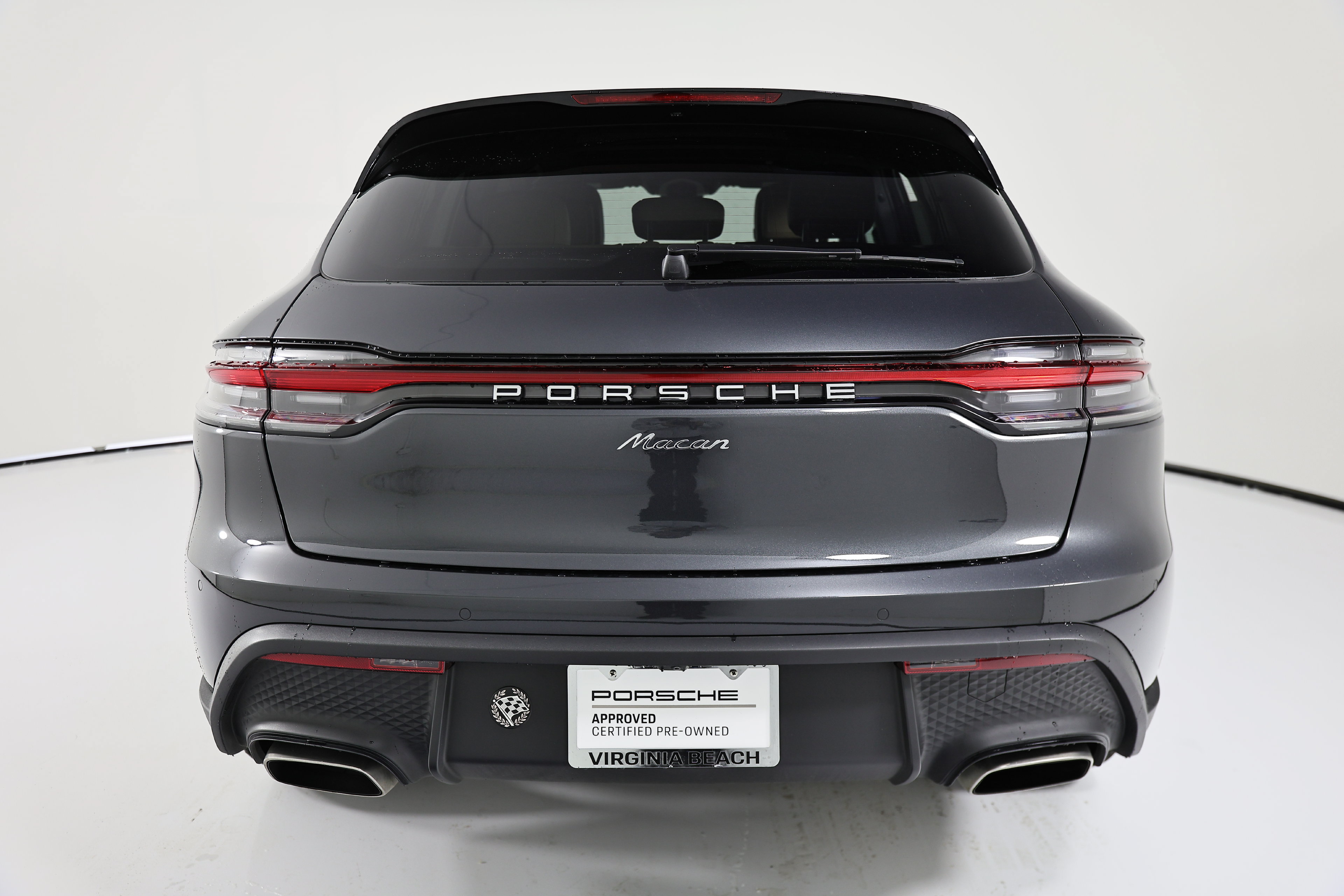 Certified 2026 Porsche Macan AWD/4WD image 6