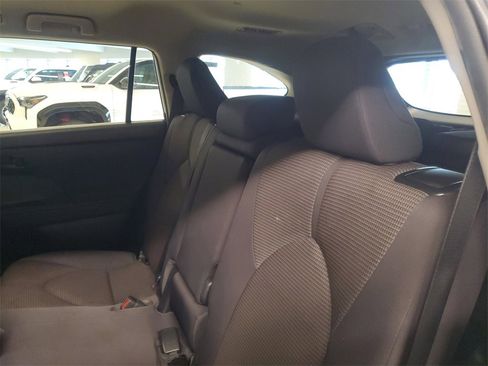 Certified 2023 Toyota Highlander LE image 13