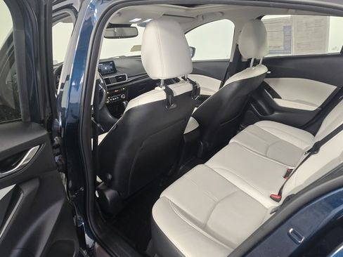 Used 2018 MAZDA MAZDA3 Grand Touring w/ Premium Equipment Package image 13