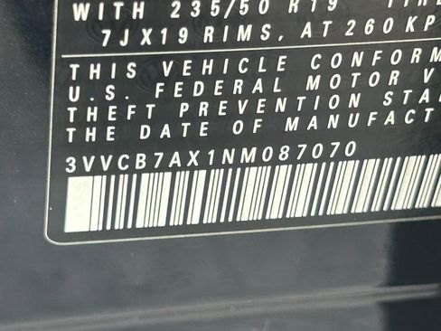 Certified 2022 Volkswagen Tiguan SE R-Line image 59