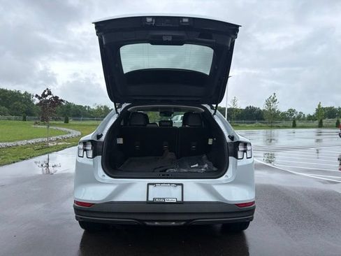 Certified 2022 Ford Mustang Mach-E Select AWD/4WD image 9