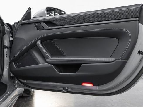 Used 2022 Porsche 911 GT3 image 33