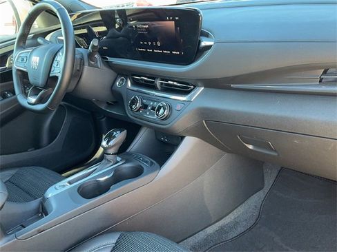 Used 2024 Buick Envista Preferred w/ Convenience I Package image 17