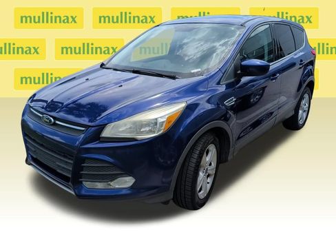 Used 2016 Ford Escape SE FWD image 2