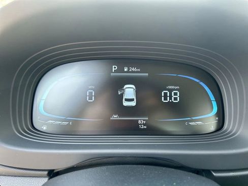 Used 2026 Hyundai Venue SE FWD image 32