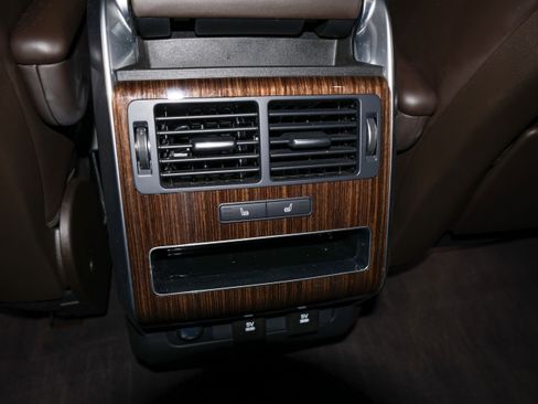 Used 2020 Land Rover Range Rover Sport HSE image 27