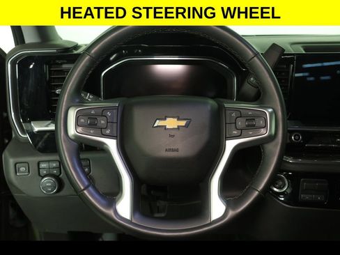 Used 2023 Chevrolet Silverado 1500 LT w/ Z71 Off-Road Package AWD/4WD image 9
