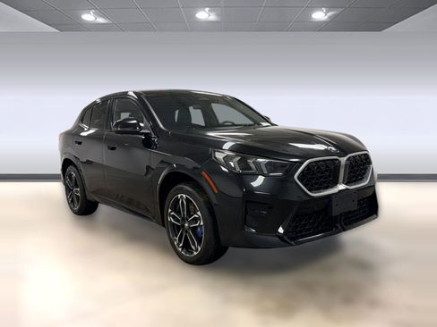 Used 2025 BMW X2 xDrive28i AWD/4WD image 6