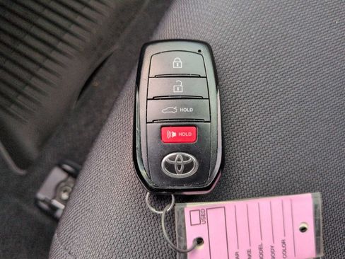Used 2025 Toyota Corolla SE FWD image 31