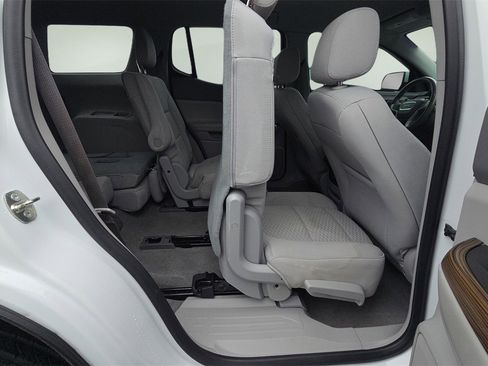 Used 2019 GMC Acadia SLE image 26