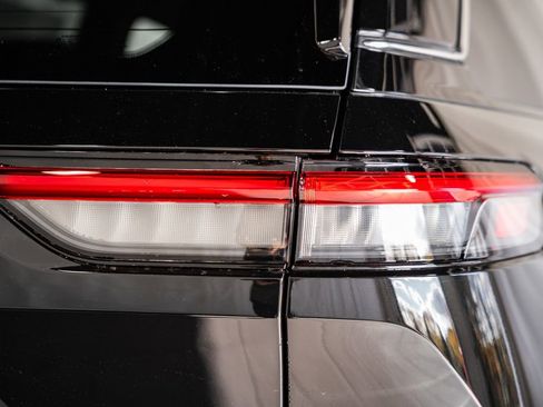 New 2025 Jeep Grand Cherokee Overland image 6