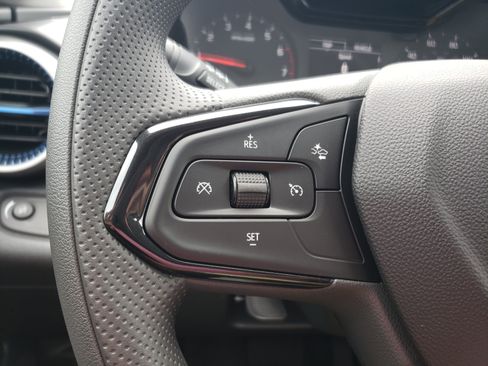 New 2026 Chevrolet Trax LS w/ LS Convenience Package FWD image 16