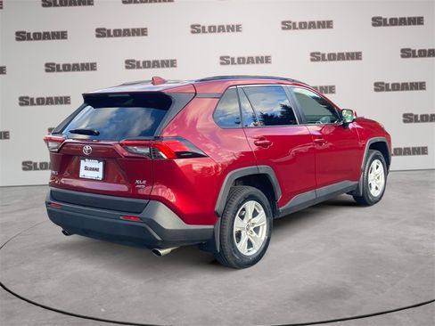 Used 2021 Toyota RAV4 XLE image 5