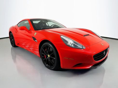 Used 2012 Ferrari California RWD image 7