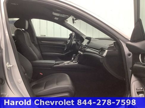 Used 2022 Honda Accord Sport image 11