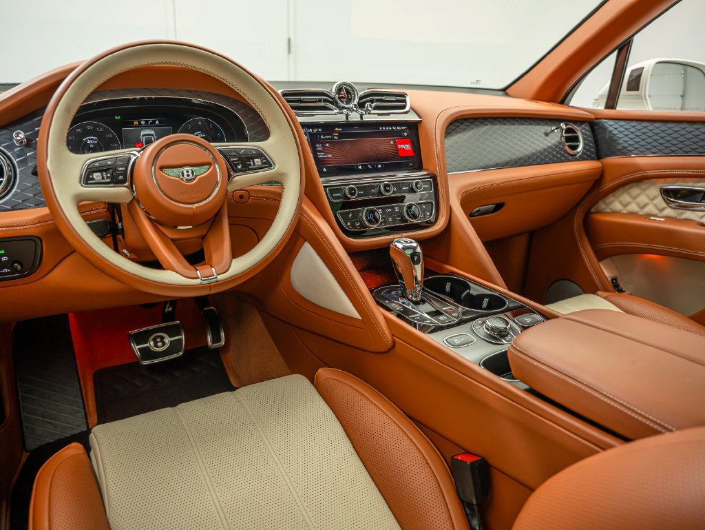 Used 2022 Bentley Bentayga AWD/4WD image 43