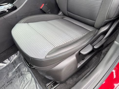 Used 2025 Chevrolet Trax LT w/ Driver Confidence Package image 15