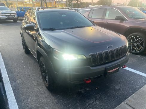 Used 2022 Jeep Cherokee Trailhawk w/ Technology Group B image 4